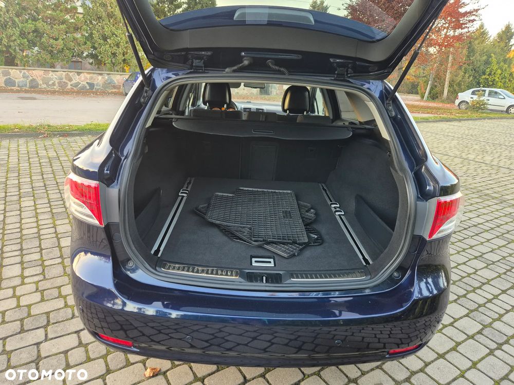 Toyota Avensis 2.0 Prestige NAVI - 21