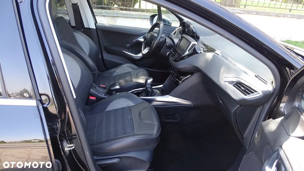 Peugeot 2008 e-HDi FAP 92 STOP & START Active - 12