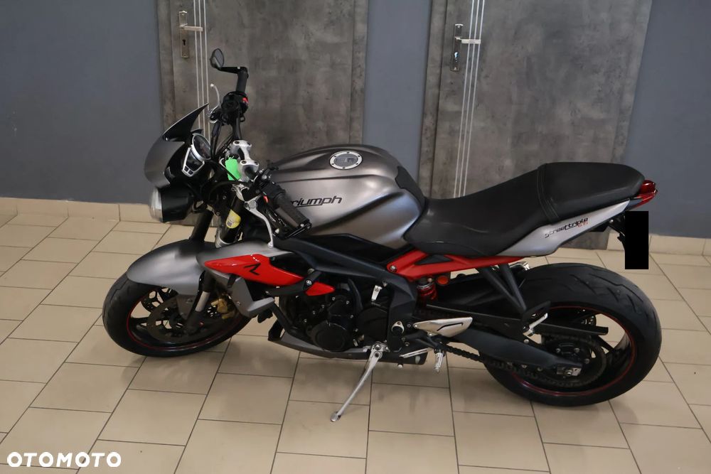 Triumph Street Triple - 16