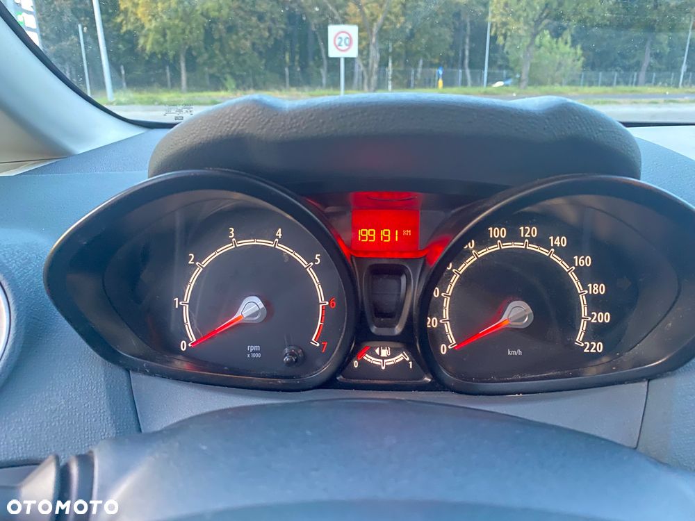 Ford Fiesta - 17