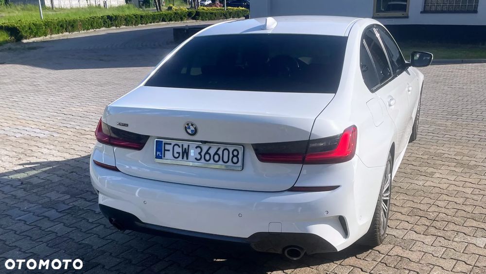 BMW Seria 3 320i xDrive - 4
