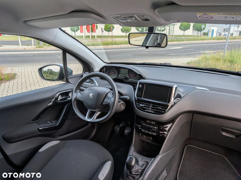 Peugeot 208 1.2 PureTech Style - 11