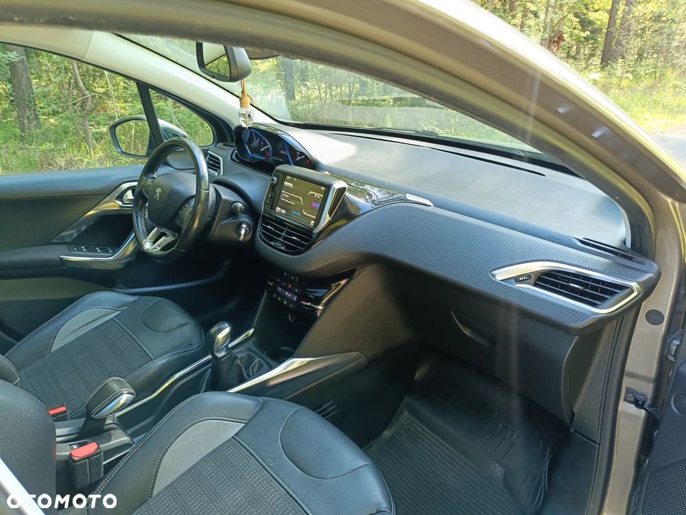 Peugeot 2008 1.6 VTi Allure - 15