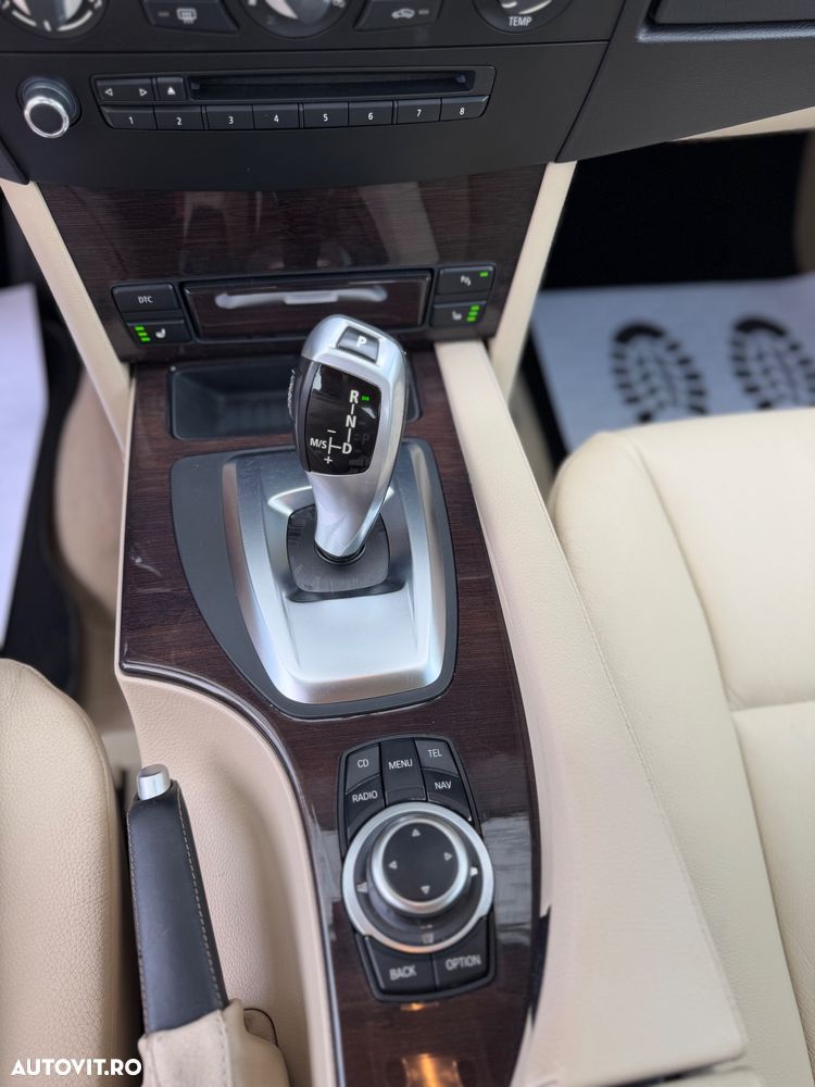 BMW Seria 5 520i Sport-Aut. - 10