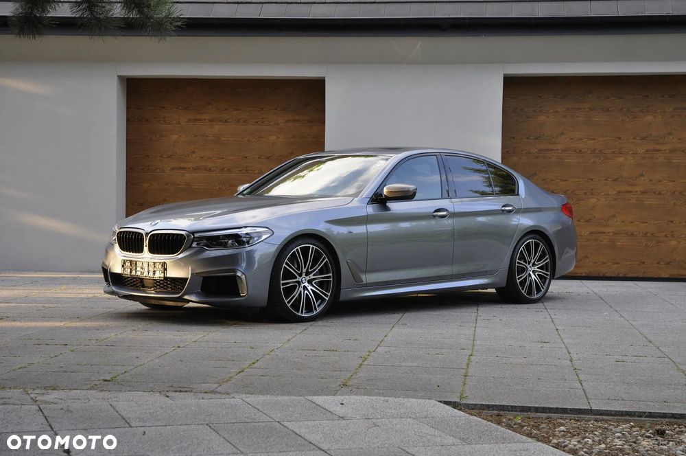 BMW Seria 5 M550i xDrive sport - 1