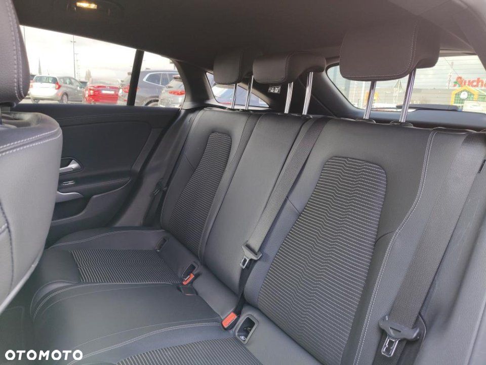 Mercedes-Benz CLA - 13