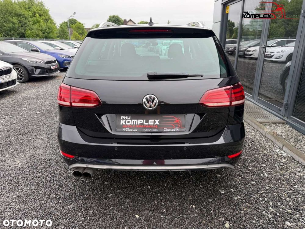 Volkswagen Golf - 5