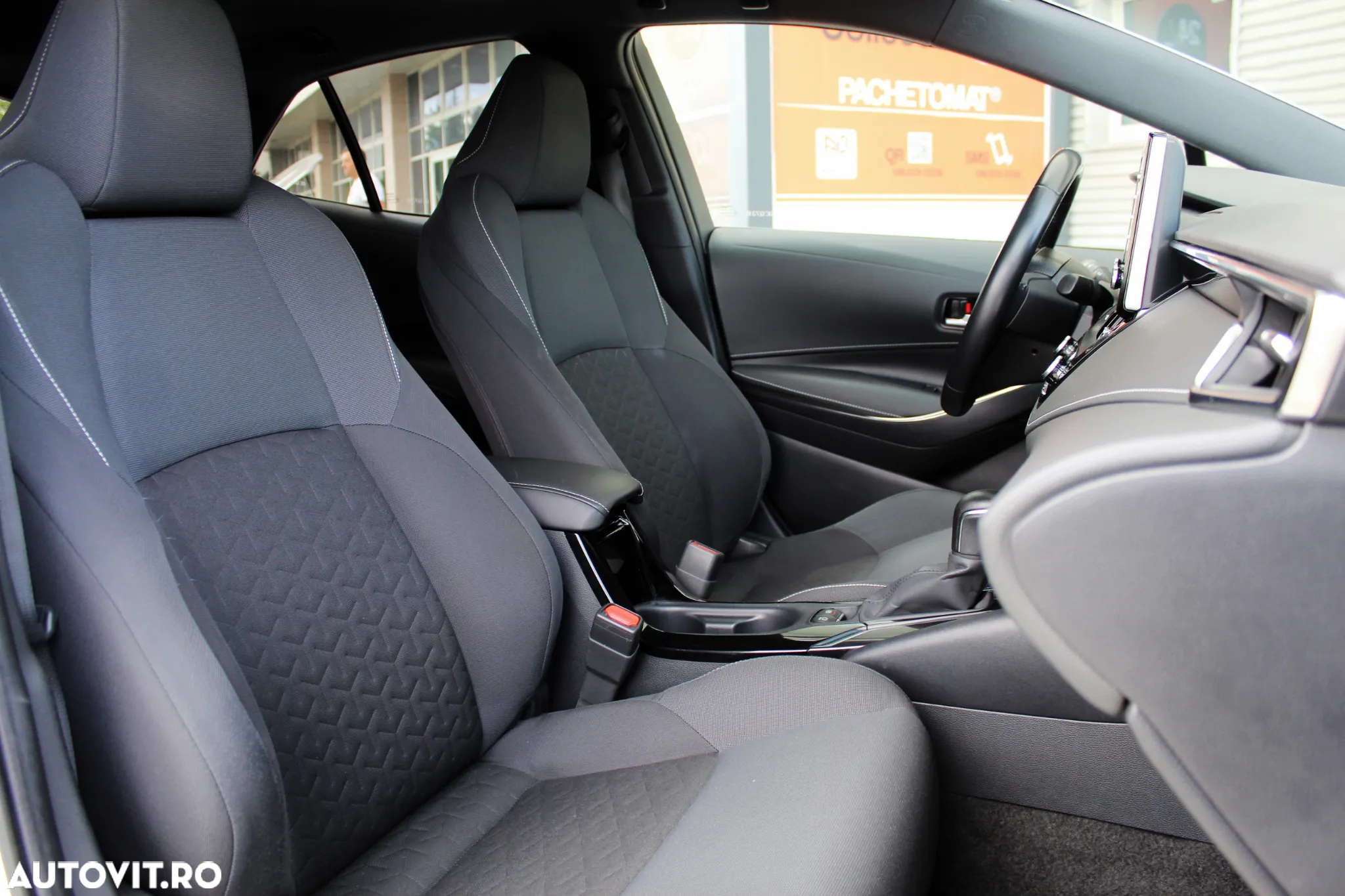 Toyota Corolla 1.8 HSD Exclusive interior Negru - 15