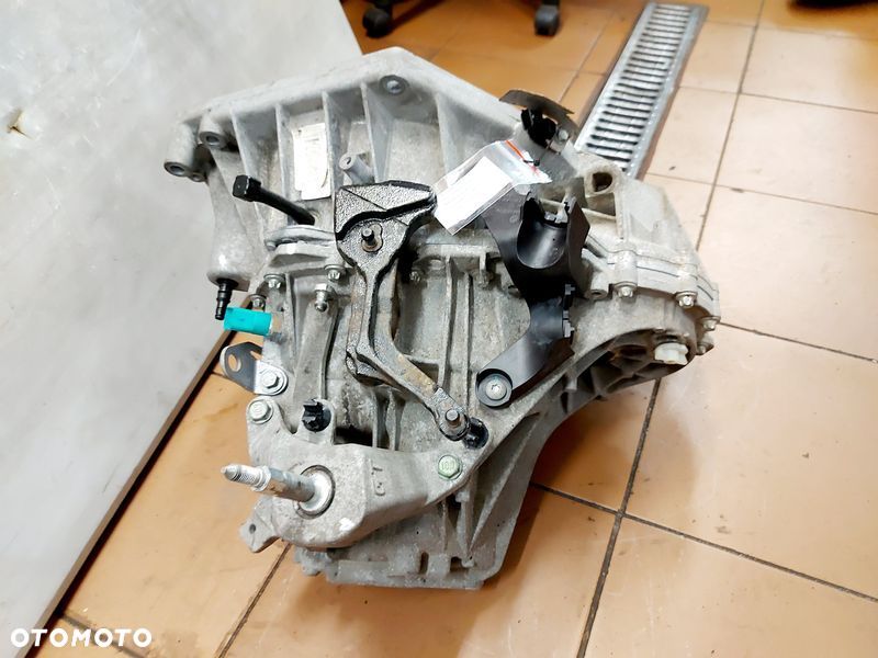 NISSAN QASHQAI II J11 1.2 DIG-T SKRZYNIA BIEGÓW TL4137 320103418R 130 TYŚ KM - 7