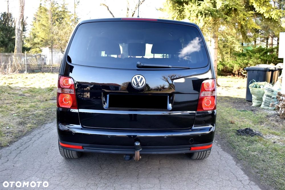 Volkswagen Touran 2.0 TDI DPF Highline - 5