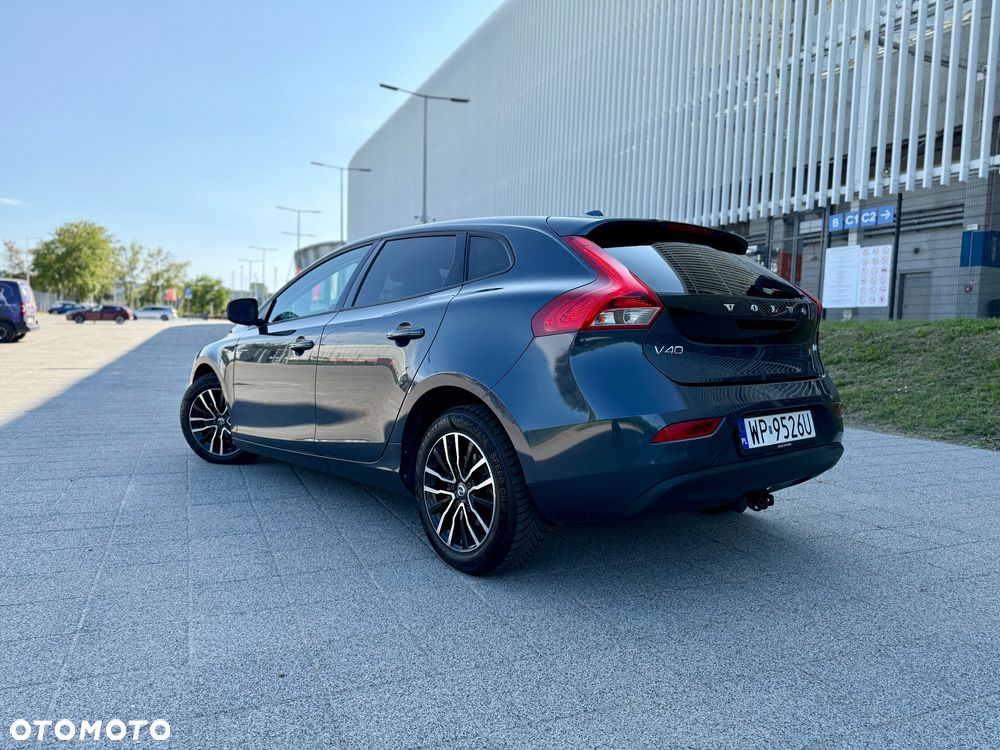 Volvo V40 D2 Drive-E SCR Momentum - 4