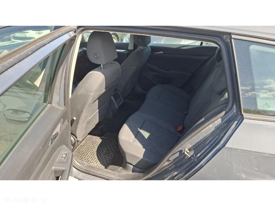 Volkswagen Golf - 19