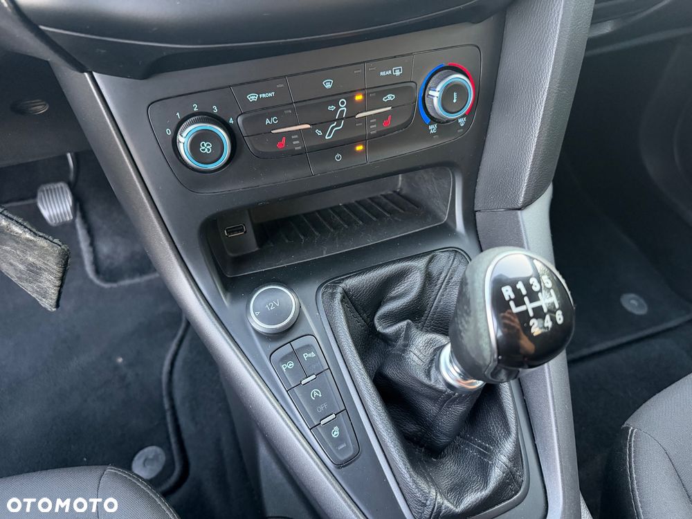 Ford Focus 1.0 EcoBoost Start-Stopp-System Champions Edition - 8