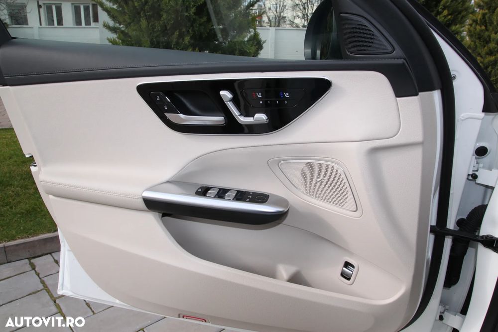 Mercedes-Benz C 300 d MHEV 4MATIC - 17