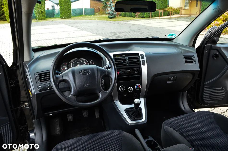 Hyundai Tucson 2.0 2WD GLS - 27