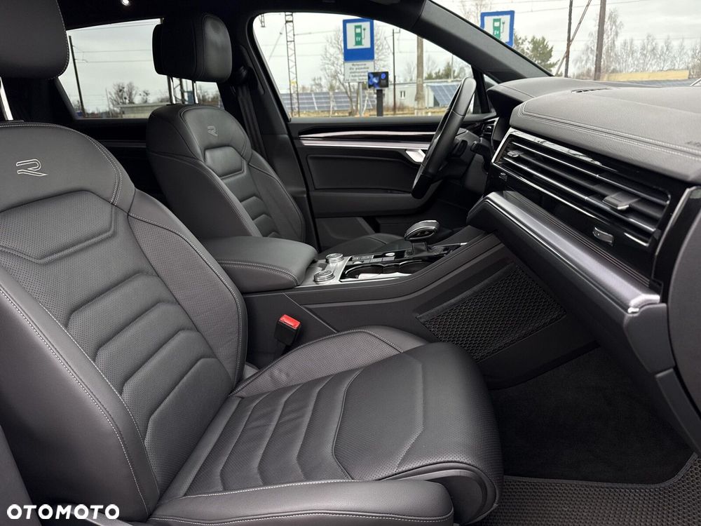 Volkswagen Touareg - 13