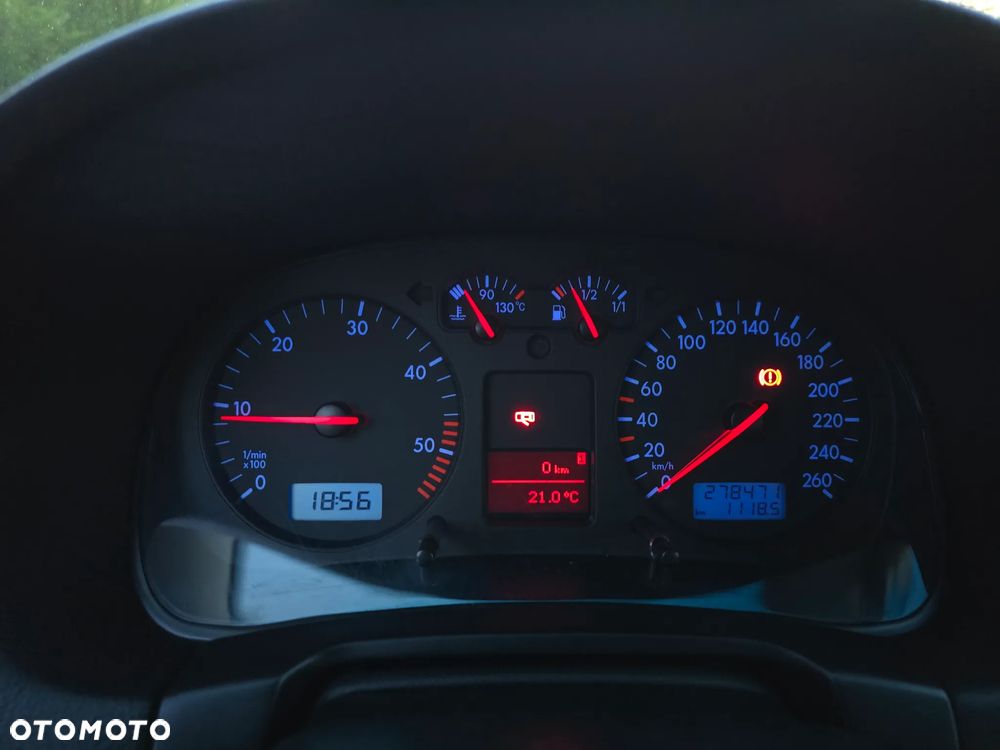 Volkswagen Golf 1.9 TDI Trendline - 24