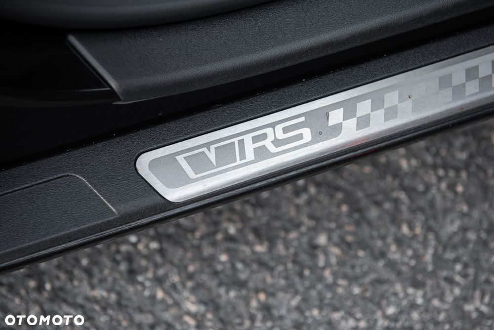 Skoda Octavia 2.0 TSI RS - 29