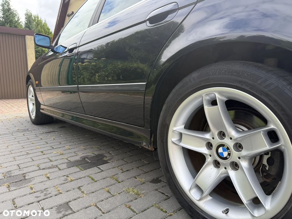 BMW Seria 5 528i - 22