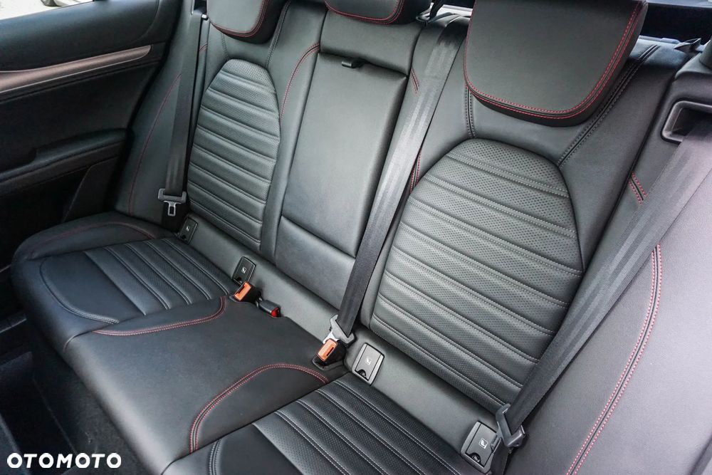 Alfa Romeo Stelvio 2.0 Turbo Competizione Q4 - 32