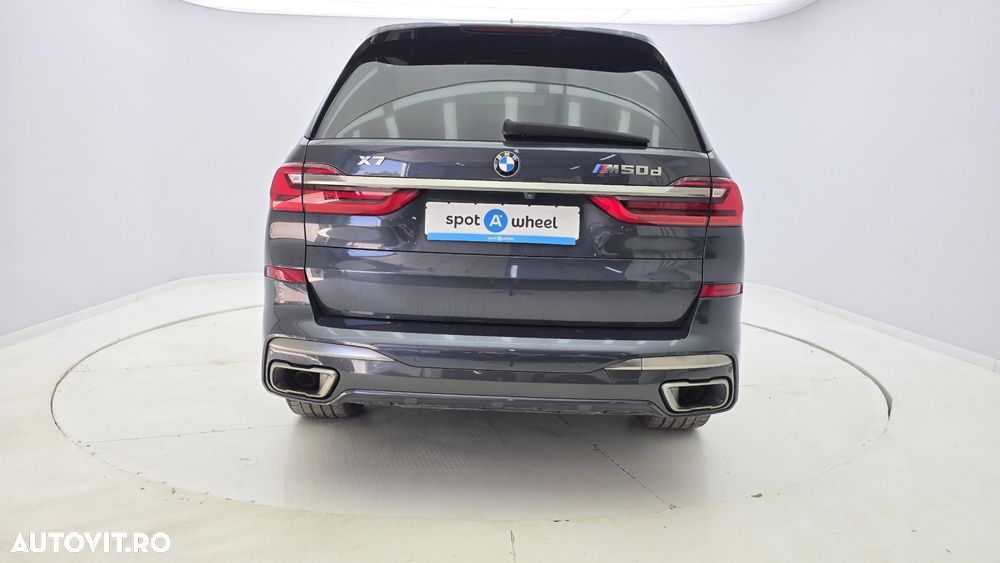 BMW X7 M50d - 8