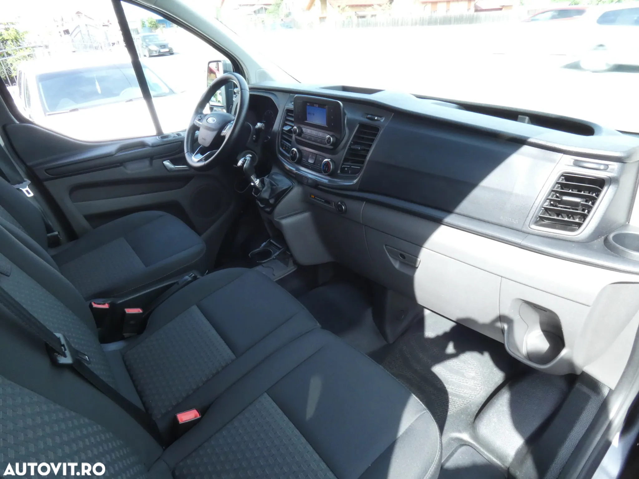 Ford Transit Custom DCIV 310 2.0 TDCI LWB L2H1 Limited - 13