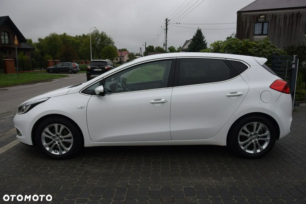 Kia Ceed 1.4 CVVT Dream Team Edition - 17