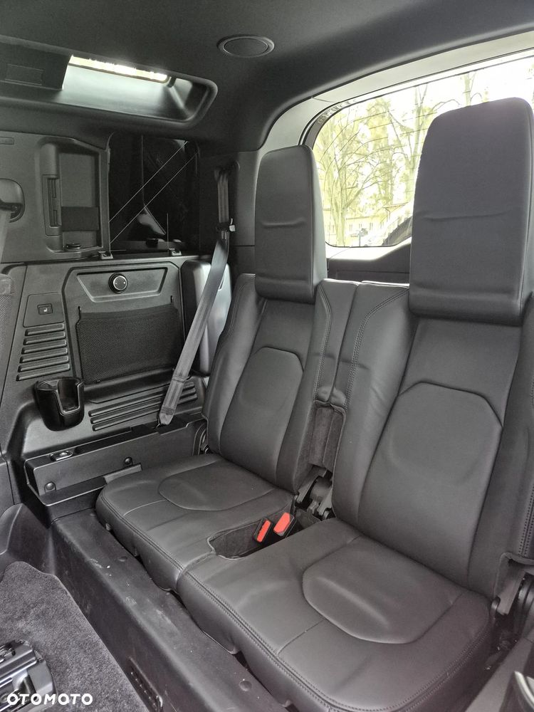 Land Rover Defender 3.0 P400 mHEV X - 14