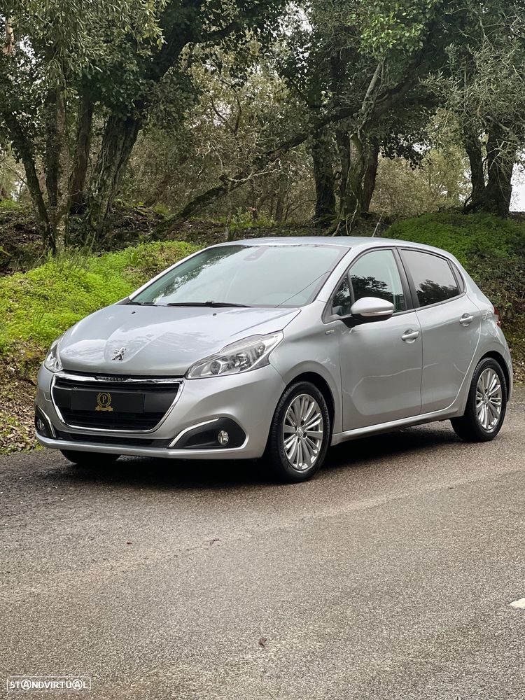 Peugeot 208 1.2 PureTech Style - 1