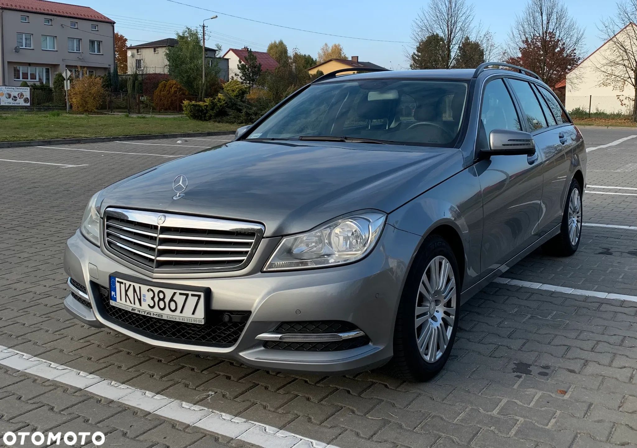 Mercedes-Benz Klasa C 180 T (BlueEFFICIENCY) Elegance - 1