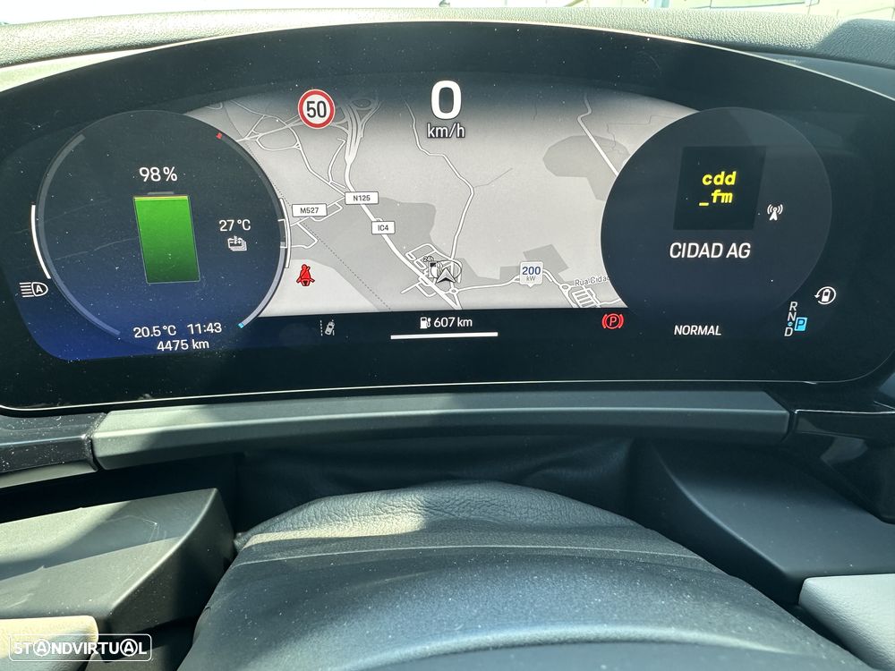 Porsche Macan Electric - 36