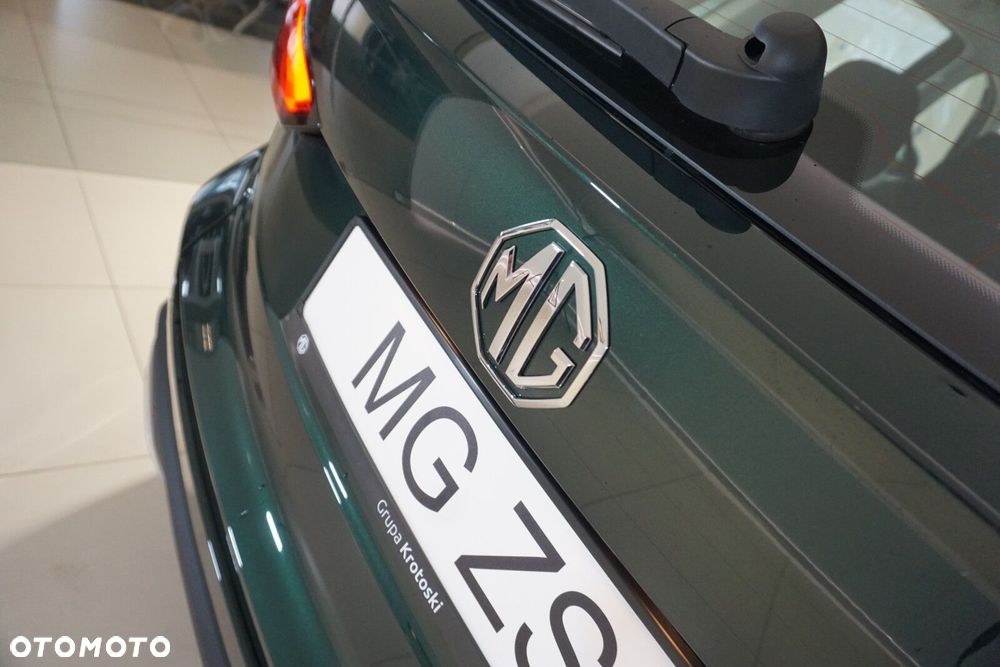 MG ZS - 19