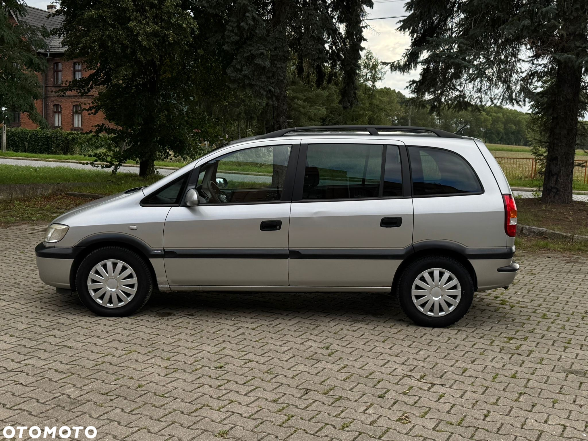 Opel Zafira 1.6 16V Comfort - 3