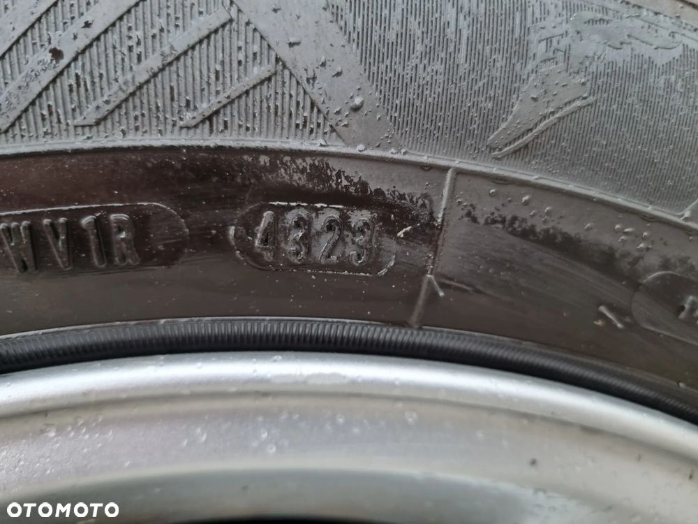 Volvo V50 - 18