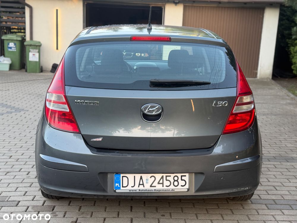 Hyundai i30 1.6 Automatik Comfort - 9
