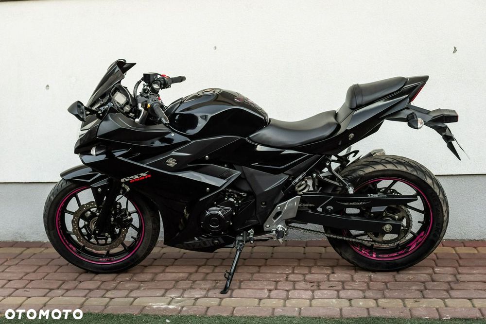 Suzuki GSX-R - 6