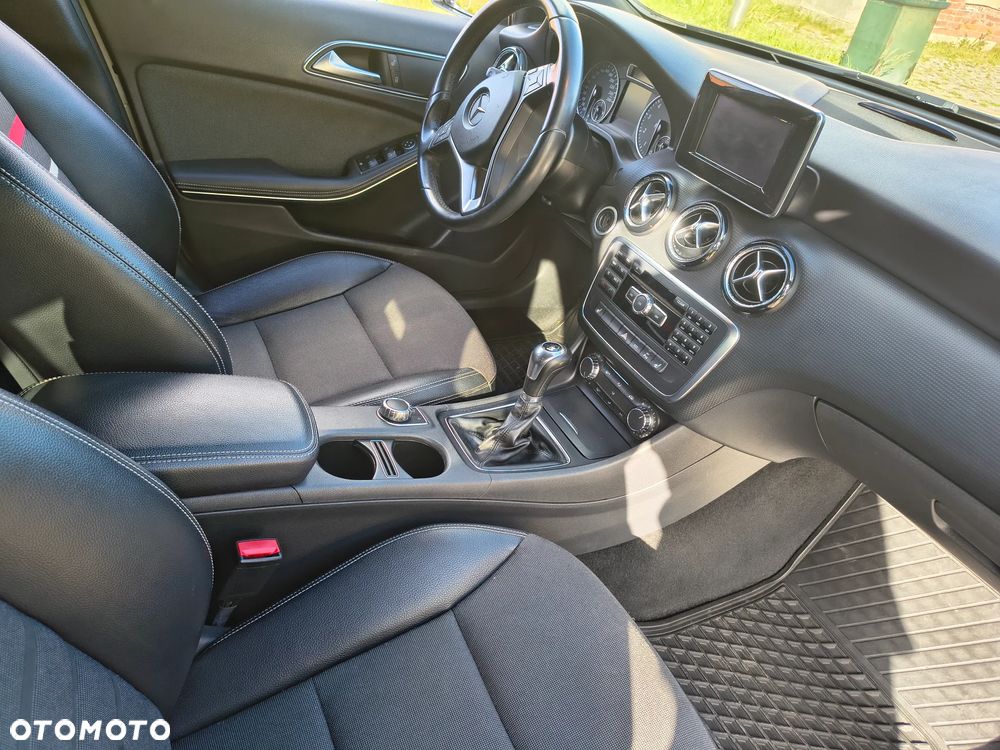 Mercedes-Benz Klasa A 180 (BlueEFFICIENCY) - 9