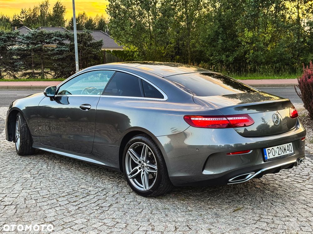 Mercedes-Benz Klasa E 220 d Coupe 4-Matic 9G-TRONIC - 11