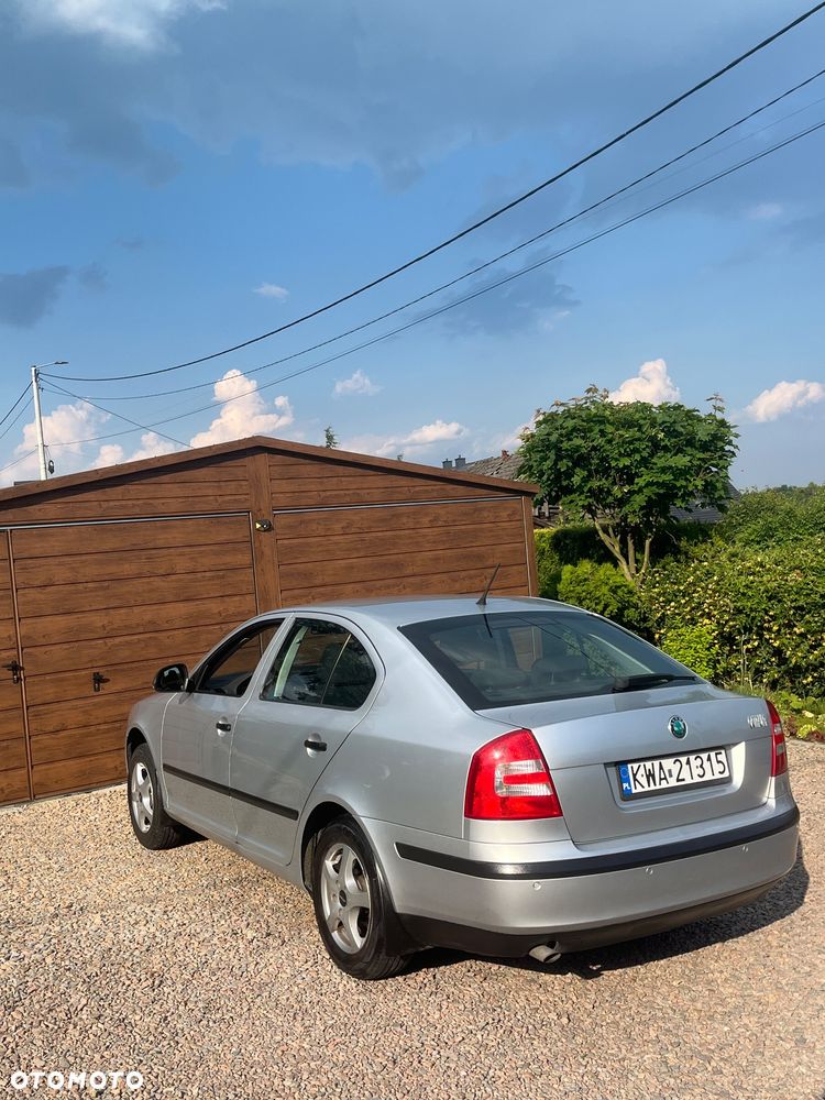 Skoda Octavia 1.6 Tour - 6