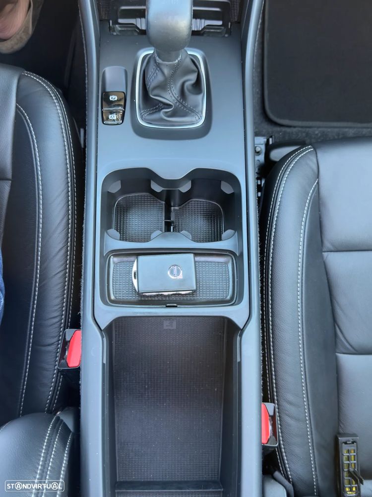Volvo XC 40 1.5 T3 Momentum Plus - 20