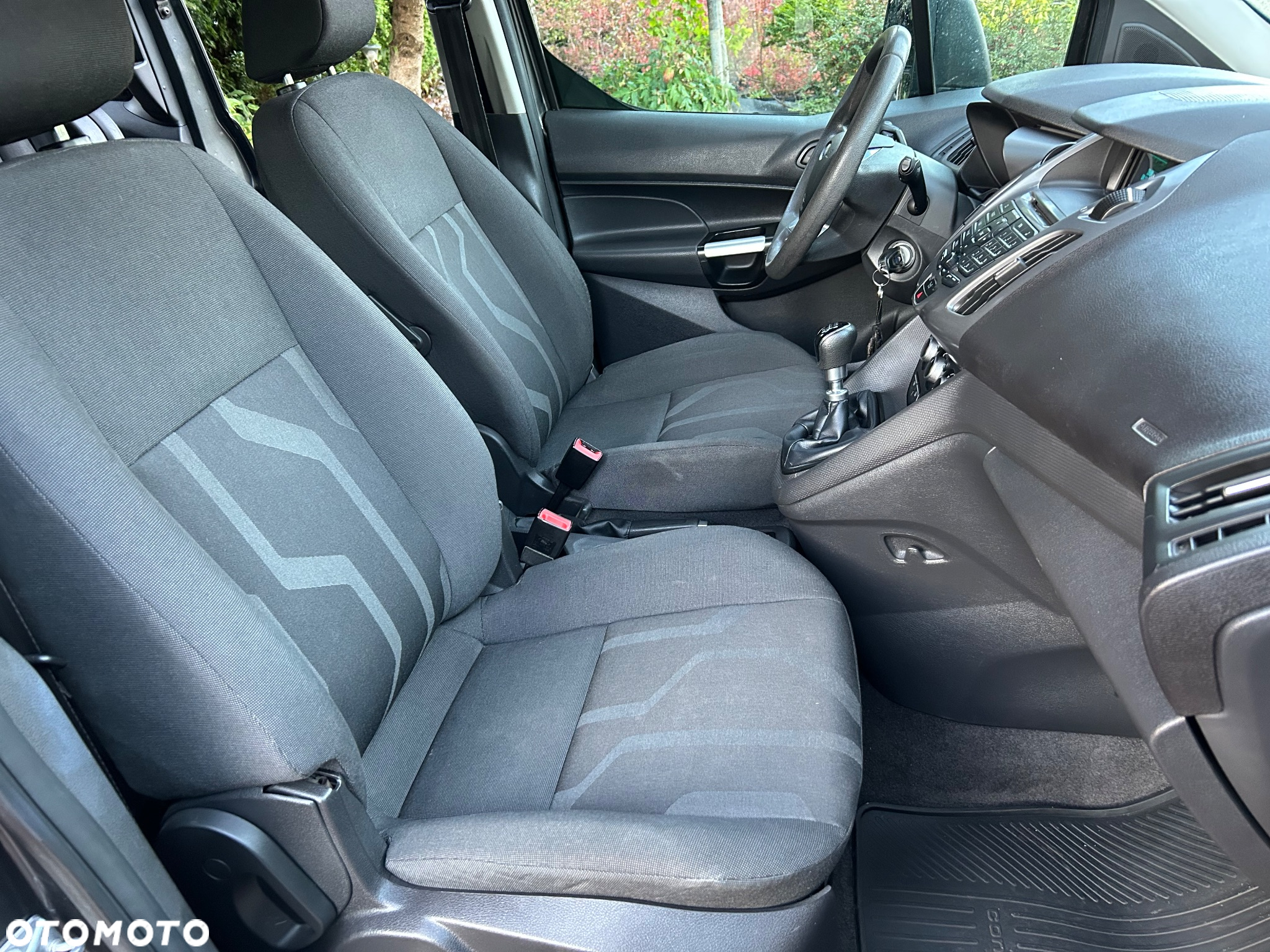 Ford Tourneo Connect - 24
