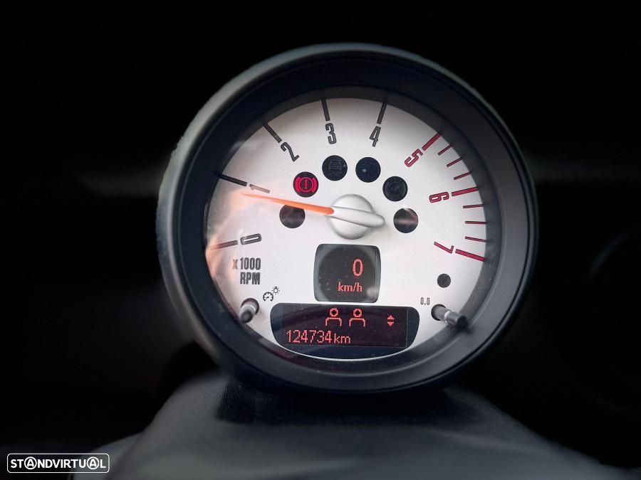 MINI 3 Portas One D - 12