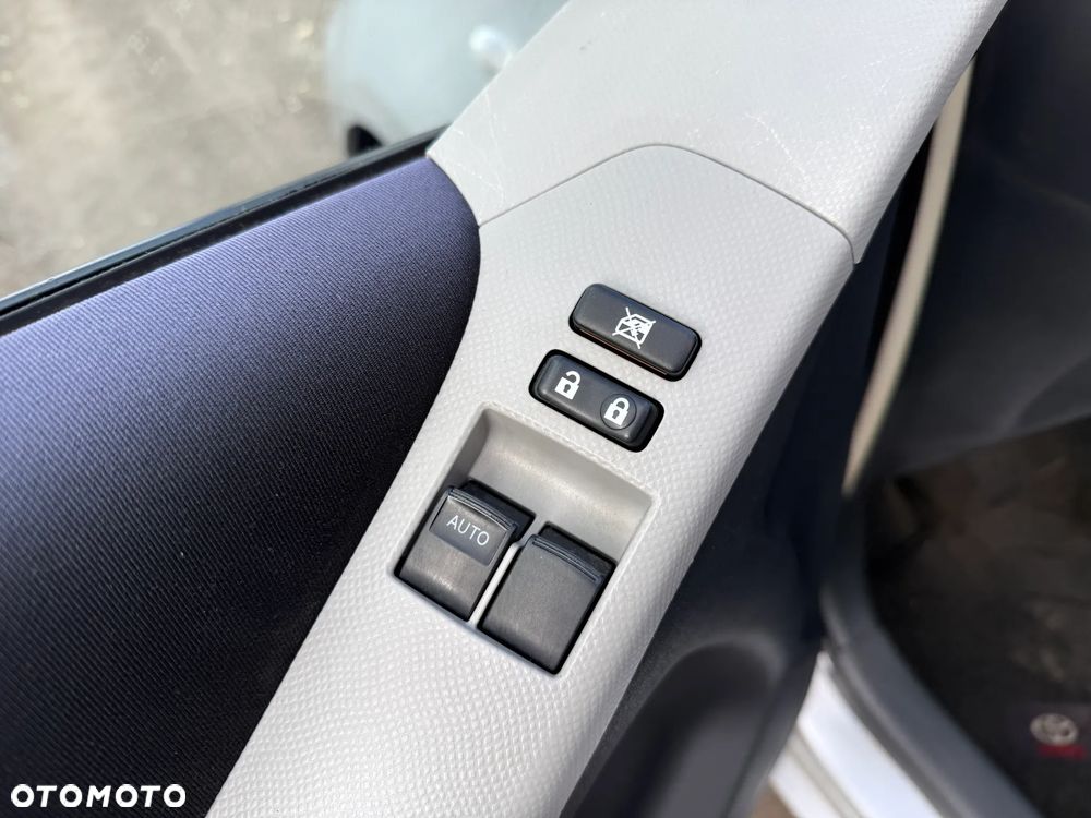 Toyota Yaris 1.0 VVT-i Sol - 13