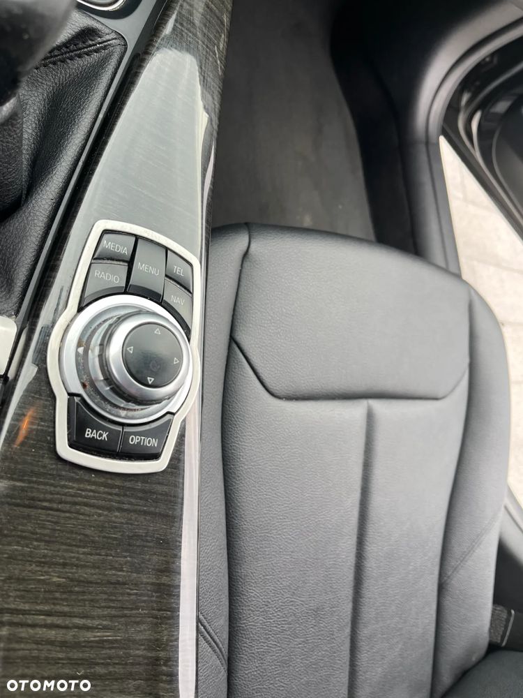 BMW Seria 3 316d Luxury Line - 17