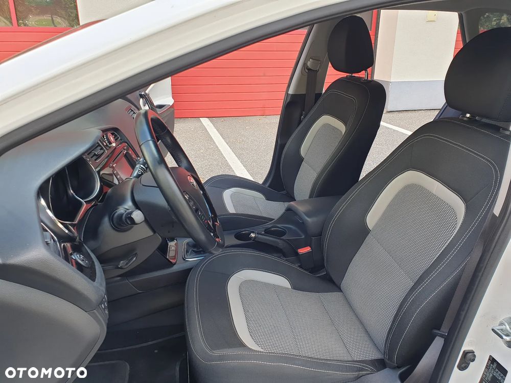 Kia Ceed 1.6 GDI Platinum Edition - 7
