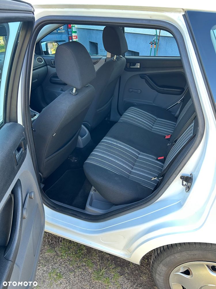 Ford Focus 1.6 TDCi Ambiente - 10