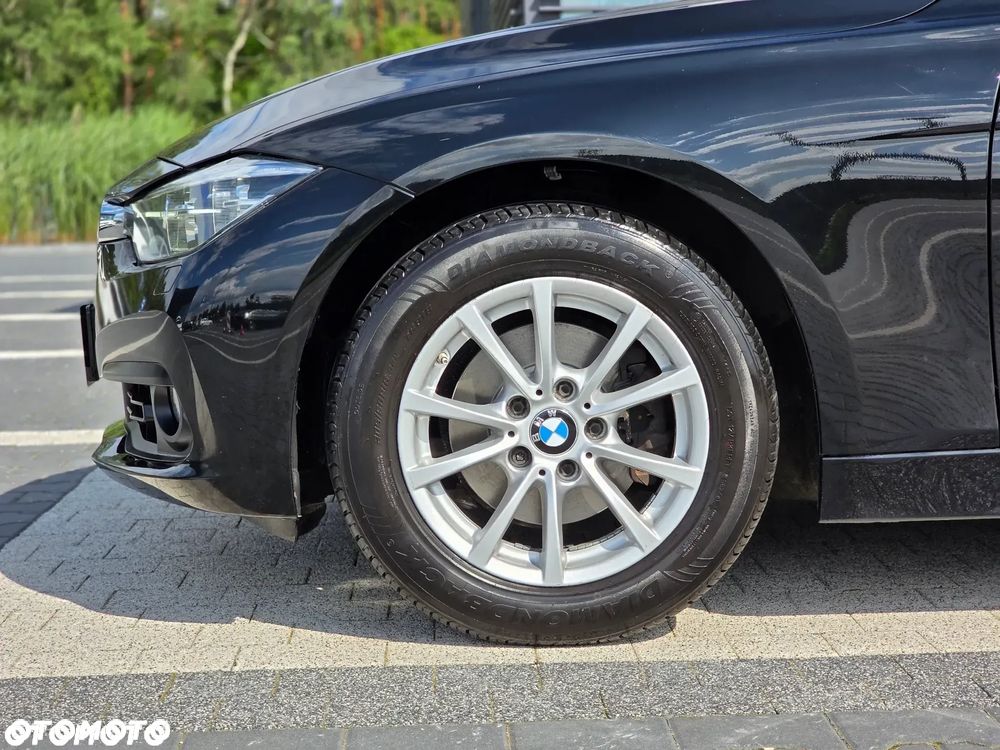 BMW Seria 3 318i GPF Advantage - 26