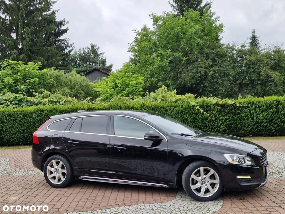 Volvo V60 D2 Momentum - 19