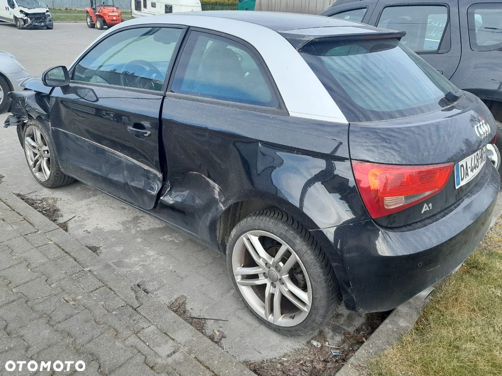 Audi A1 Sportback 1.6 TDI S tronic S line edition - 4