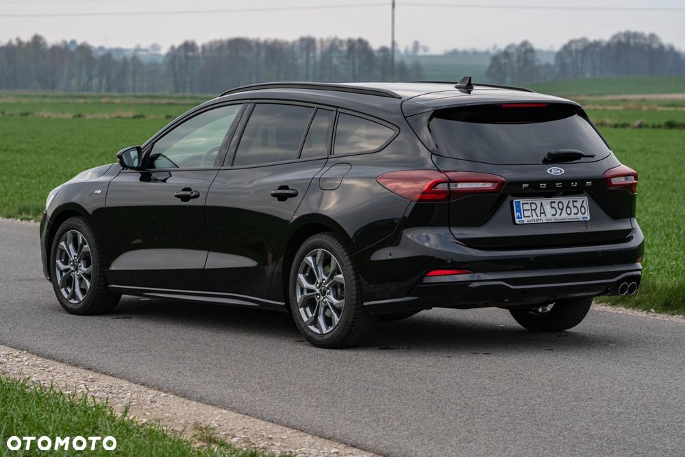 Ford Focus 1.5 EcoBlue STart-Stopp-System ST-LINE X - 4